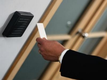 SYSTEMY KONTROLI DOSTĘPU